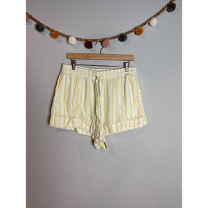 🔆 Universal Thread yellow and white striped linen blend shorts